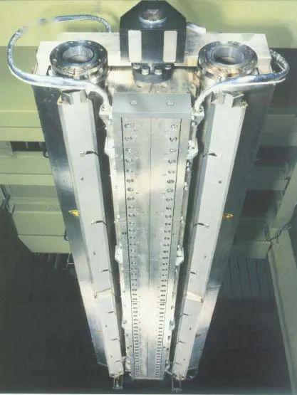 揭秘“熔噴模頭”、“口罩熔接齒模”,到底是個啥?(圖7) 揭秘“熔噴模頭”、“口罩熔接齒模”,到底是個啥?(圖6)